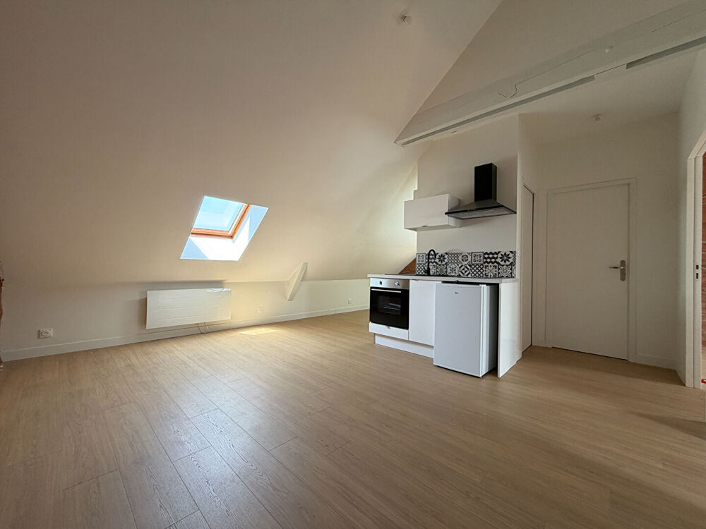 Vente Appartement ANGERS UCO / ESA : T3 de 36m2 rénové, dernier étage à deux pas du centre-ville d'Angers ! Angers