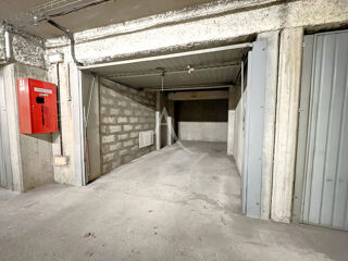  Parking / Garage à vendre 16 m²