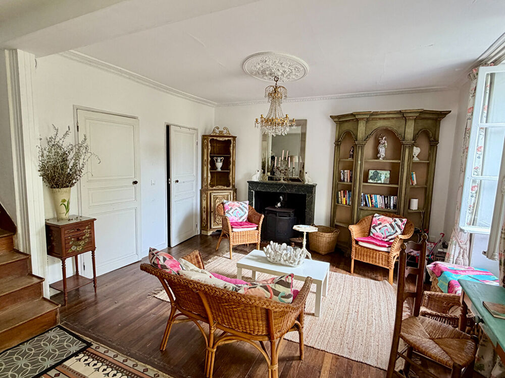 Maison de Maître, 4+ chambres, plein du caractère, piscine, au calme
