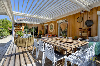 Vente Maison MARTIGNAS SUR JALLE - PROPRIETE D'EXCEPTION 210 m2 - PISCINE JARDIN EXOTIQUE GARAGE - ELEGANCE & ART DE VIVRE AUX PORTES DE BORD Martignas sur jalle