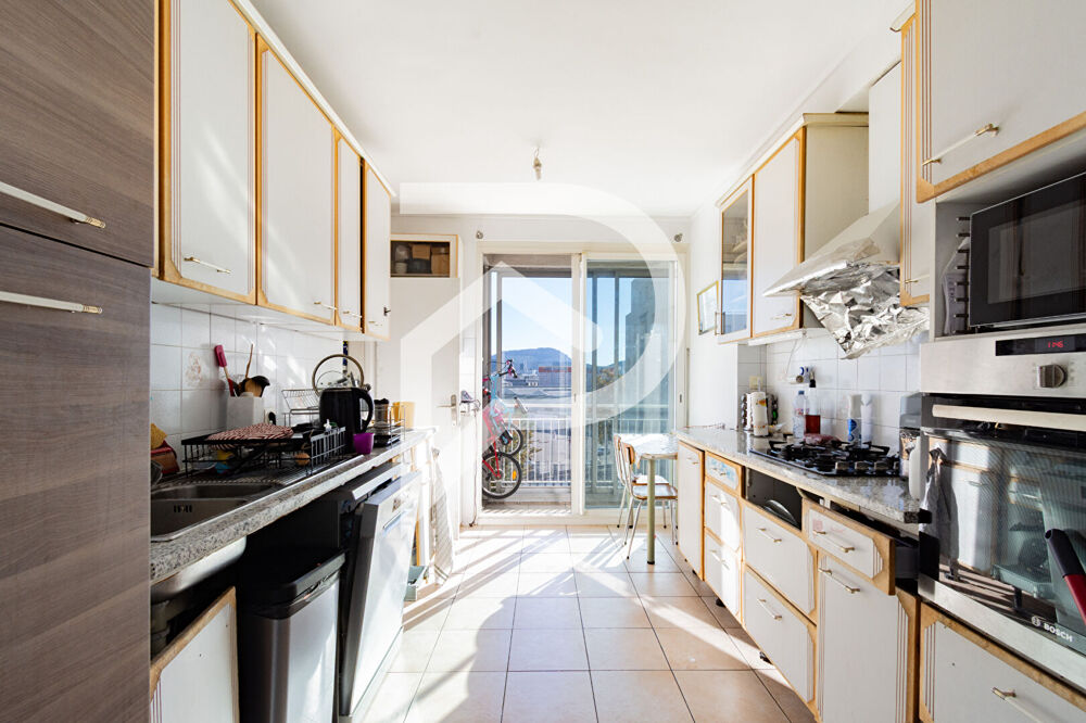 Vente Appartement Appartement 5 pièces 100 m2 avec balcon Marseille 13008 Marseille 8