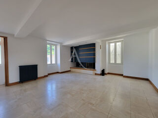  Maison à louer 6 pièces 182 m²
