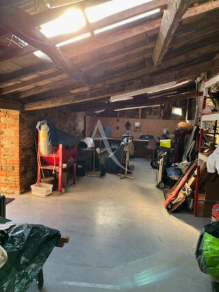  Remise / Grange � vendre 1 pi�ce 156 m� La chaize le vicomte