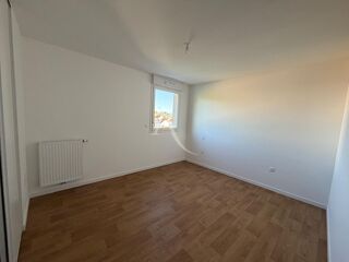  Appartement à louer 3 pièces 64 m²