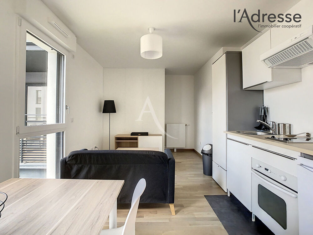 Location Appartement COURBEVOIE/Studio meublé de 28 m² Courbevoie