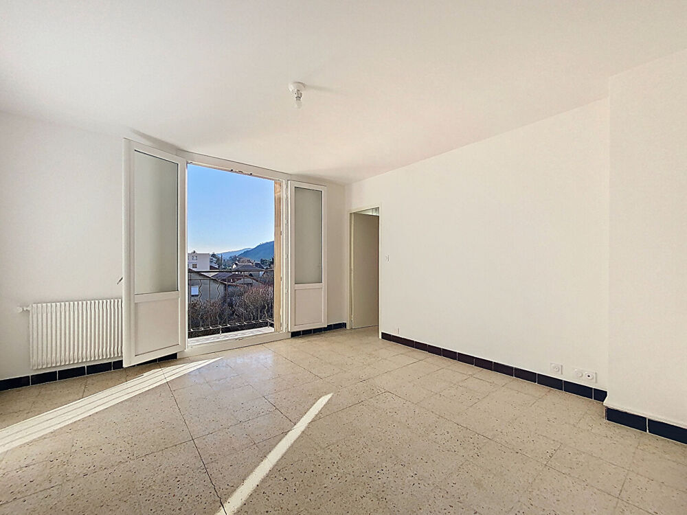 Vente Appartement À vendre : Appartement 3 pièces avec cave à Sisteron Sisteron