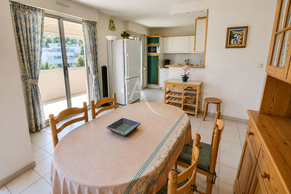 Vente Appartement T2 Carqueiranne dernier étage avec terrasse plein sud. Carqueiranne