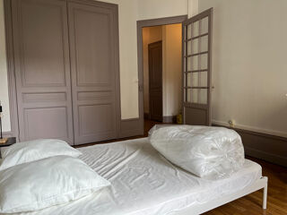  Appartement à louer 2 pièces 63 m²