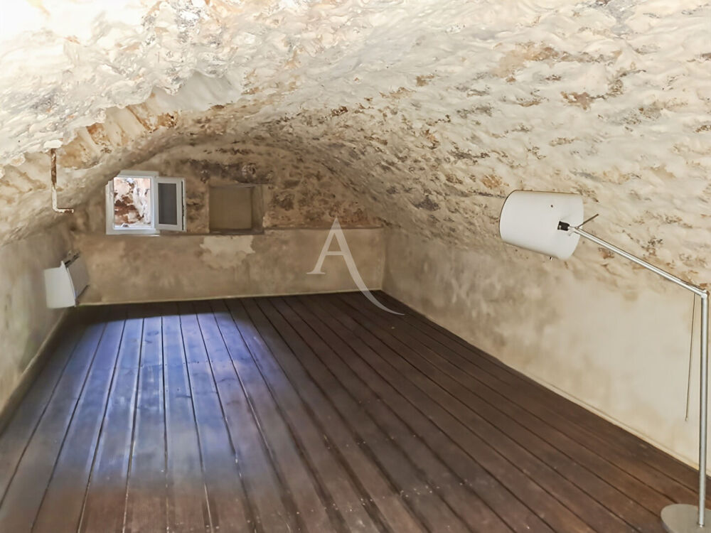 Vente Appartement Appartement de charme au RDC de 47 m² avec dépendance et cave voûtée rénovée - Centre-ville d'Arpajon Arpajon