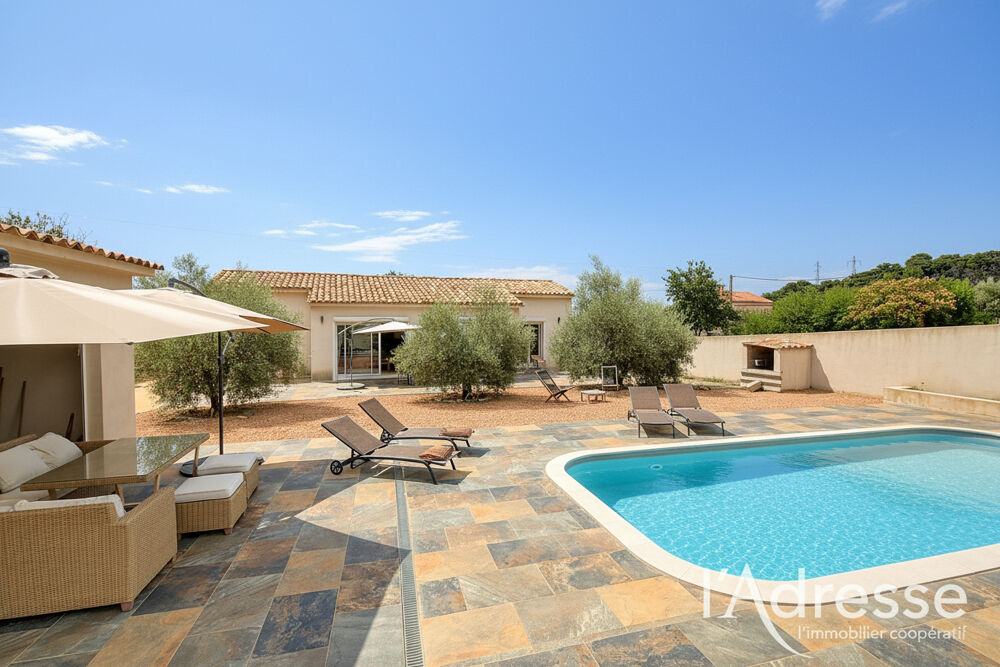 VESCOVATO - Propriété de 1683 m² comprenant 2 villas avec piscine