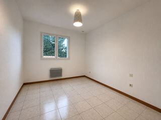  Appartement à louer 3 pièces 64 m²