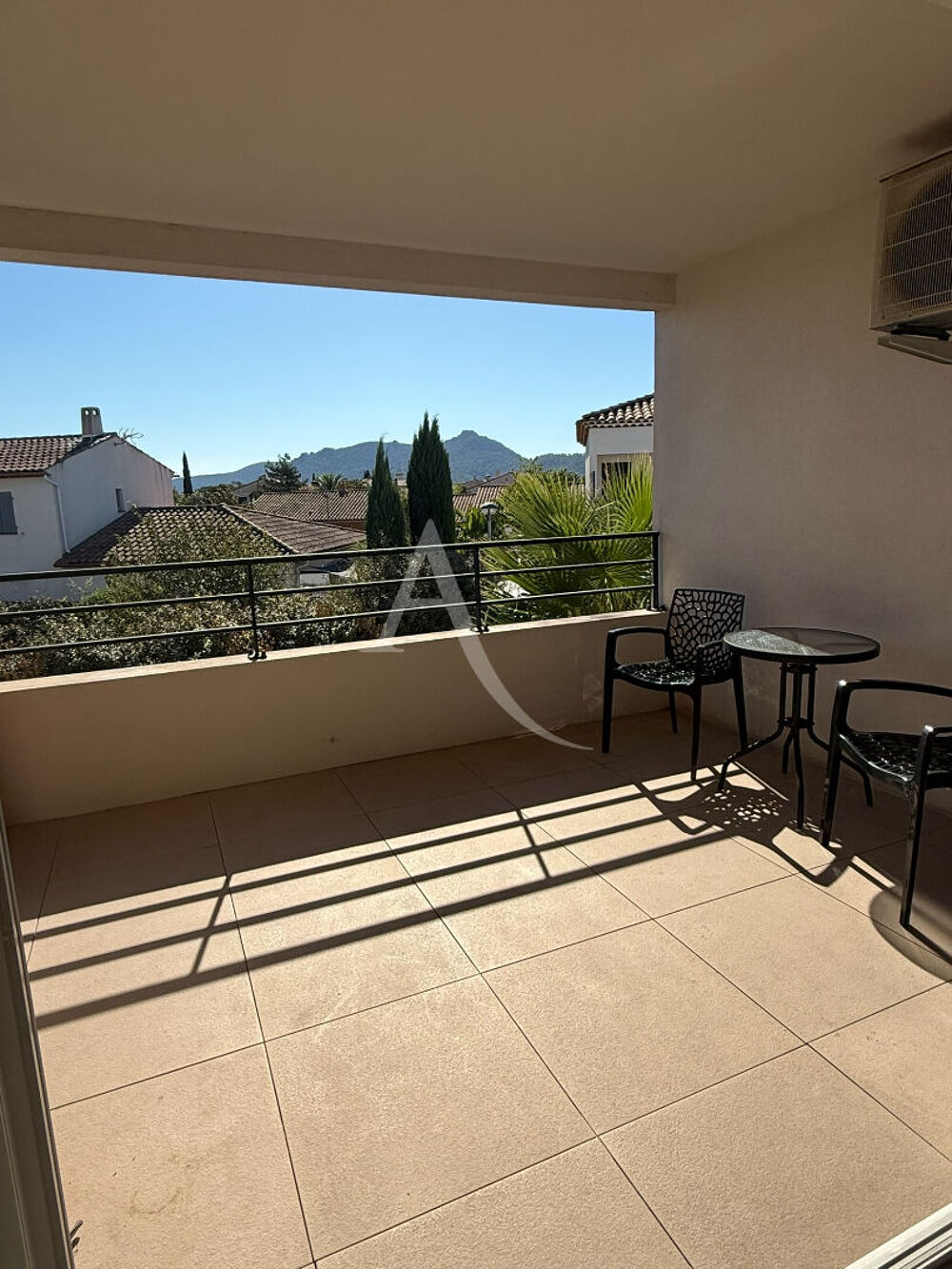 Appartement La Crau 2 pièce(s) 51.50 m2 avec terrasse de 10 m²