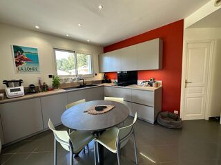  Maison  vendre 8 pices 238 m