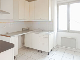  Appartement à louer 3 pièces 76 m²