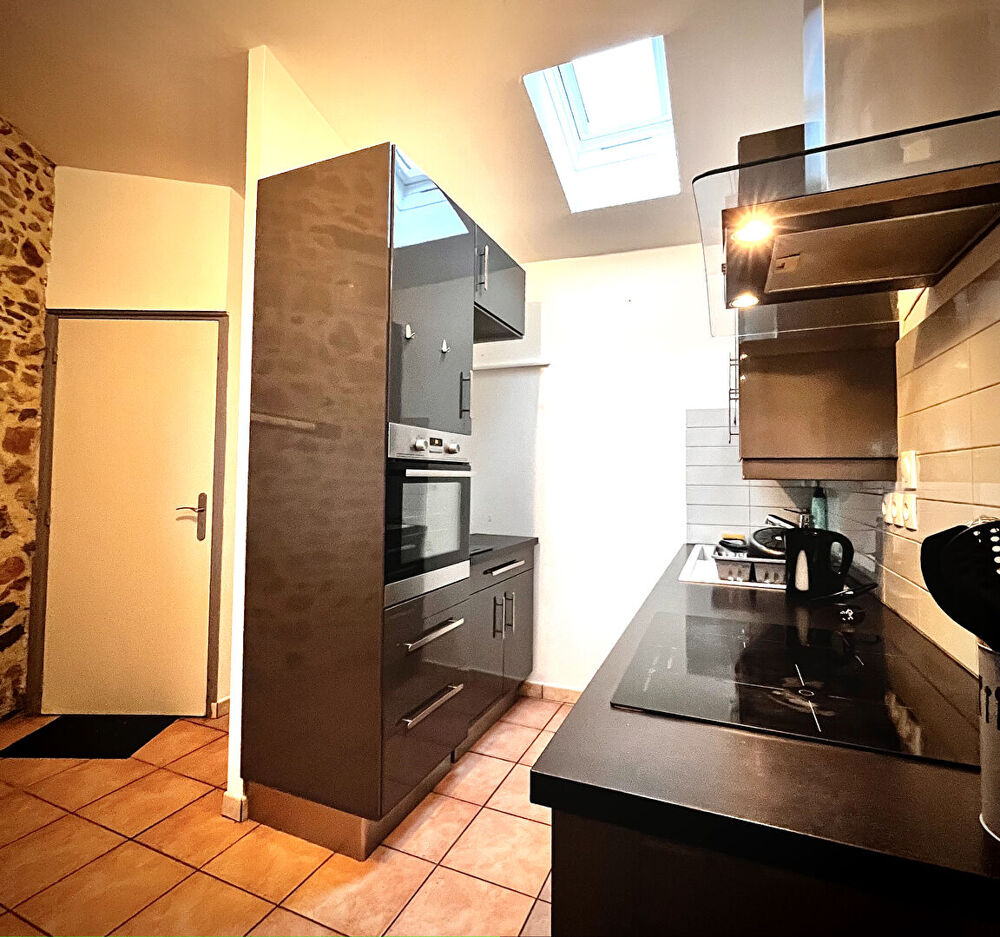 Appartement entièrement rénové et meublé