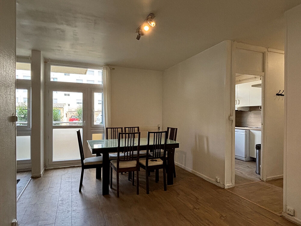 Location Appartement LYON 8 - T4 de 79 m² avec 3 chambres Lyon 8
