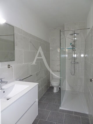  Appartement à louer 2 pièces 43 m²