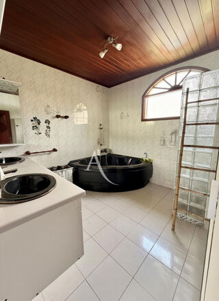  Maison à vendre 7 pièces 232 m²