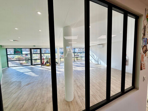 LOCAL PROFESSIONNEL GRATENTOUR CENTRE VILLE 1280 31150 Gratentour