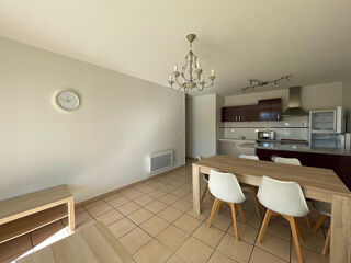  Appartement à louer 3 pièces 55 m²