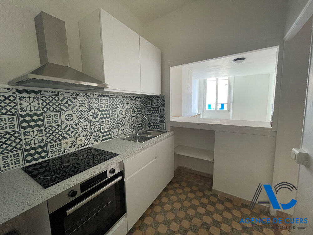 Location Appartement Appartement Cuers 2 pièce(s) 45.60 m2 Cuers