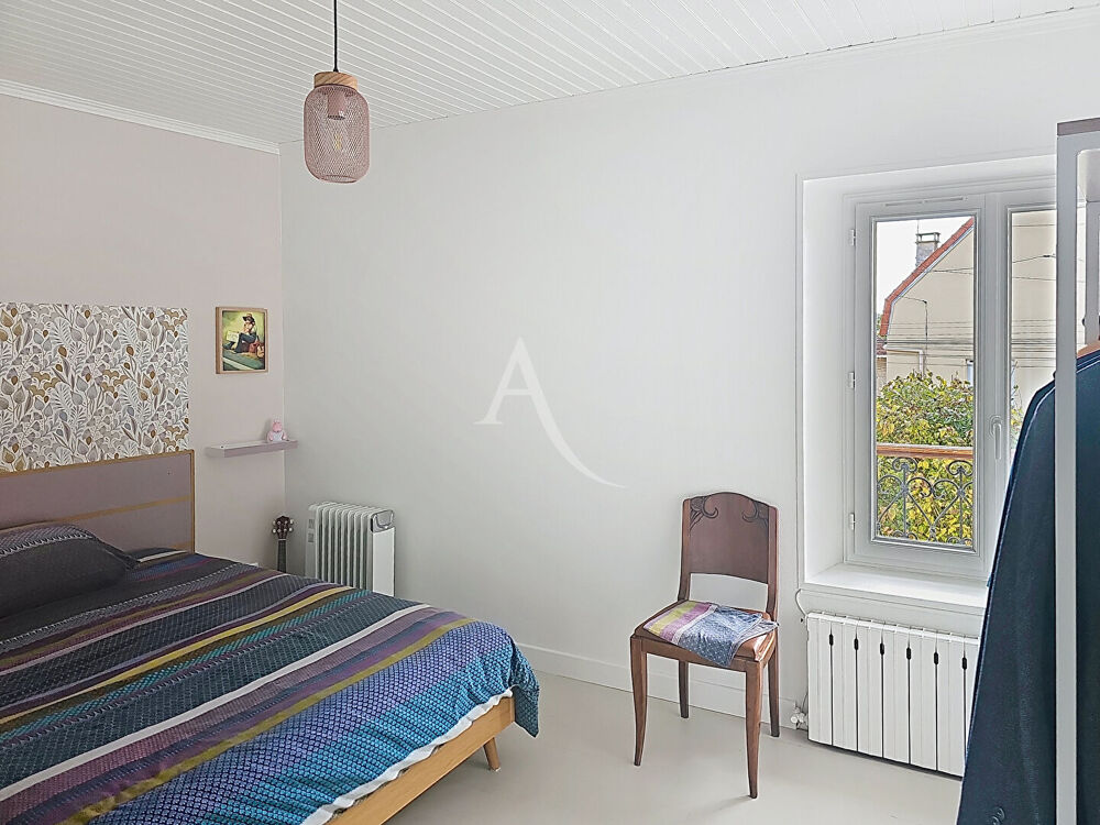 Maison Chambry 4 pièce(s) 120 m2