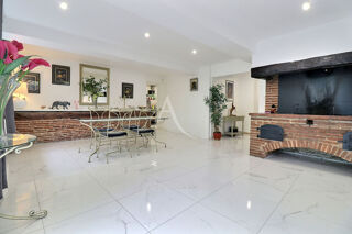  Maison à vendre 10 pièces 340 m²