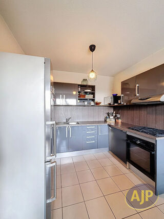  Appartement � vendre 4 pi�ces 81 m�