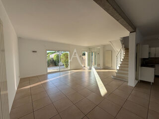  Maison à louer 5 pièces 136 m²