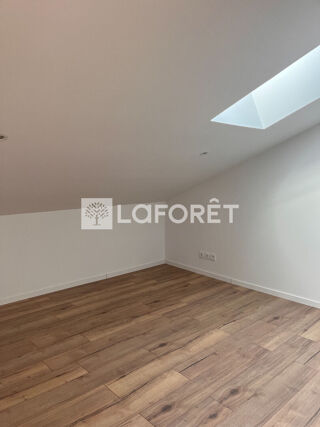  Appartement à louer 3 pièces 38 m²