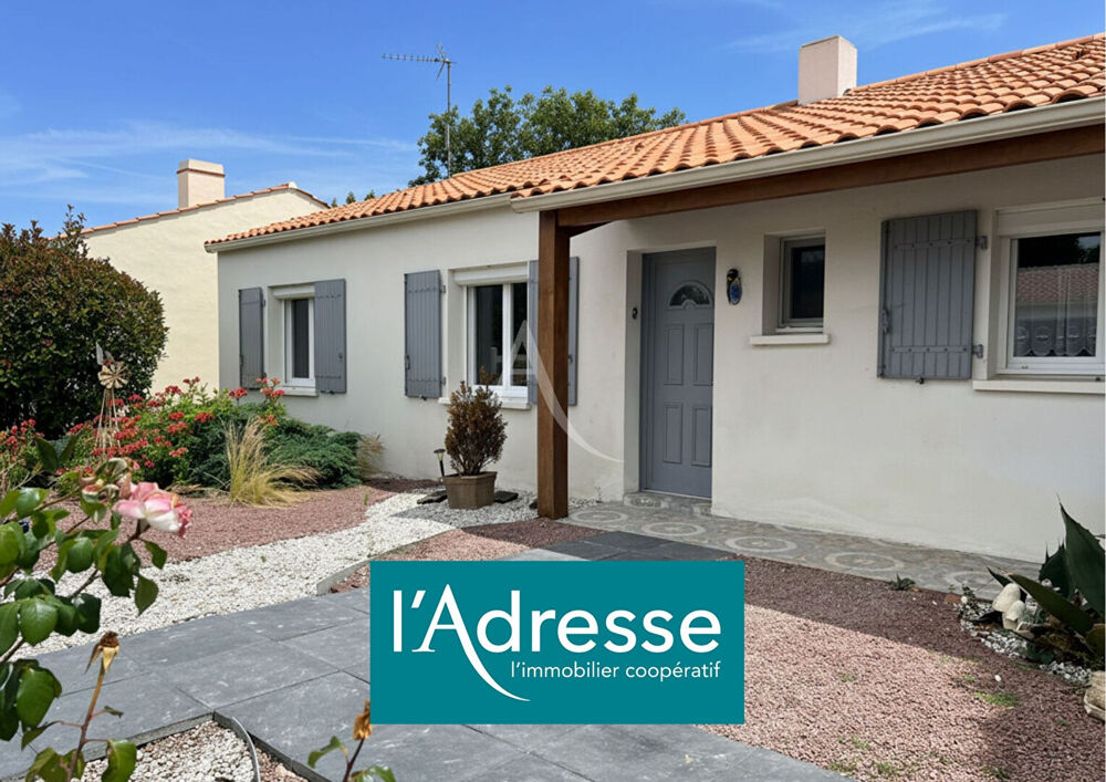 ST GERVAIS - Maison au calme de son impasse.