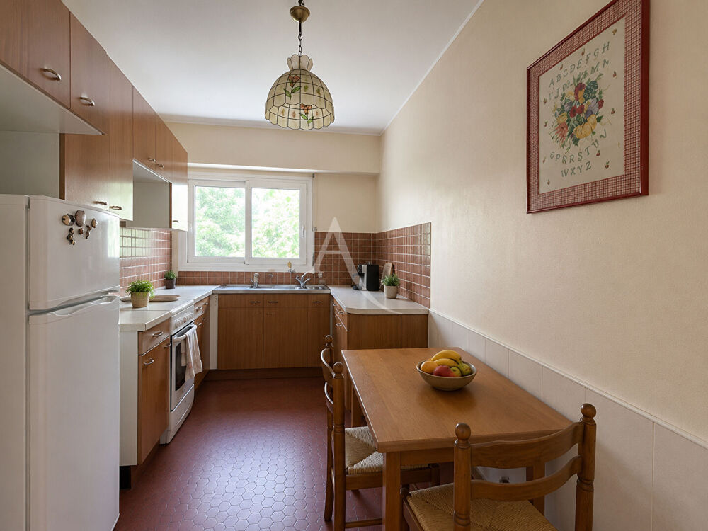 APPARTEMENT 3 PIECES SANS VIS A VIS - RESIDENCE STANDING 1970
