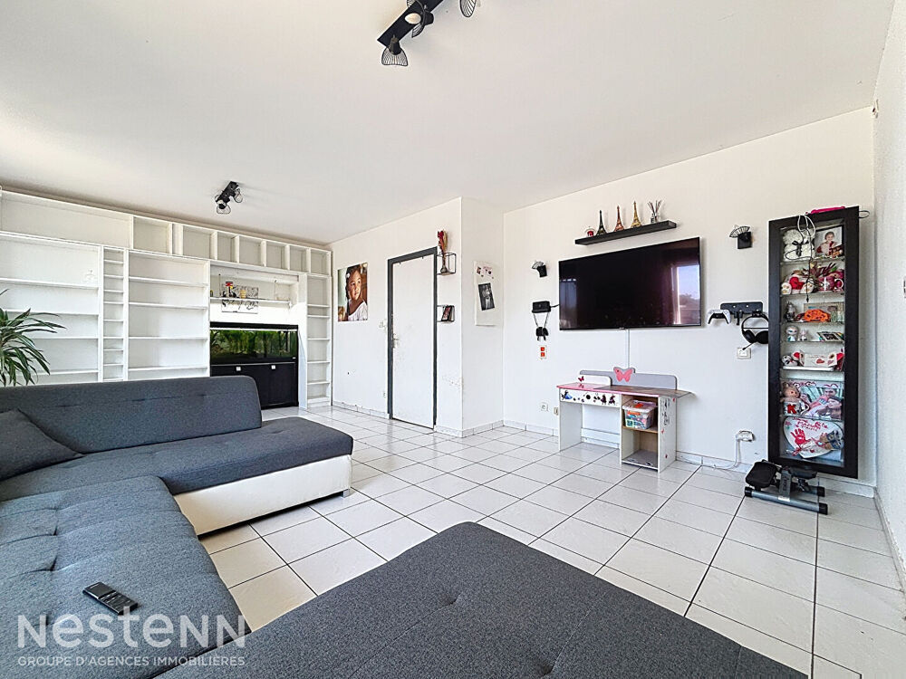 Maison familiale 120m² avec 3 chambres, un bureau, jardin, piscine et beaux volumes
