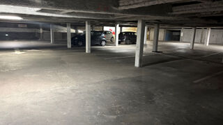  Parking / Garage à vendre 