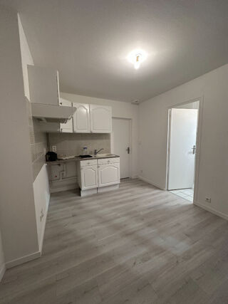  Appartement à louer 2 pièces 37 m²