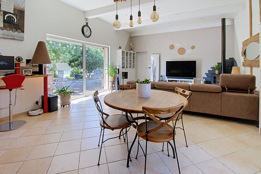 LES ARCS-SUR-ARGENS - A VENDRE - Maison de plain-pied de 140 m² avec piscine sur 5 265 m² de terrain - GARAGE - CARPORT - PANNEA