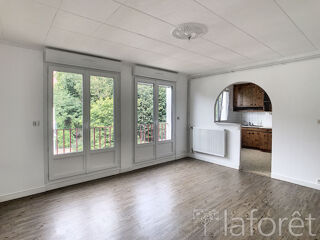  Appartement à louer 3 pièces 73 m²