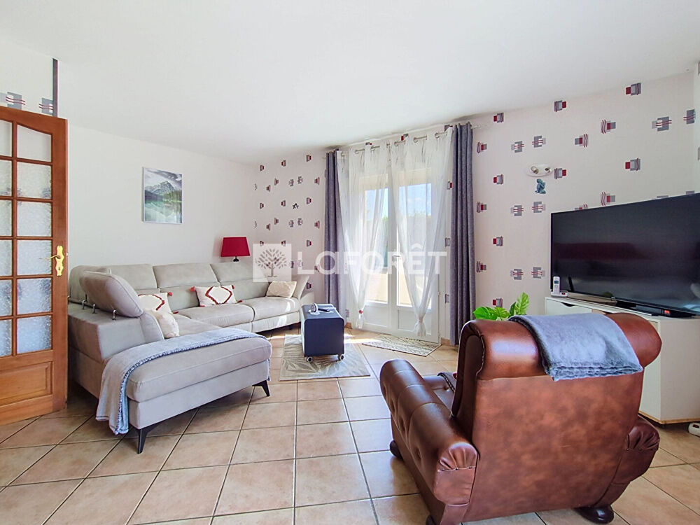 Vente Maison Maison de plain-pied T5 avec grand terrain constructible ? Vacquiers Vacquiers