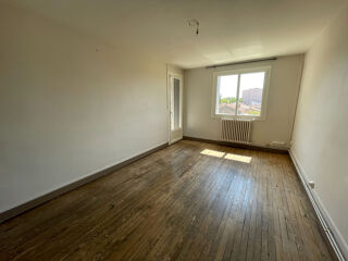  Appartement à louer 4 pièces 66 m²