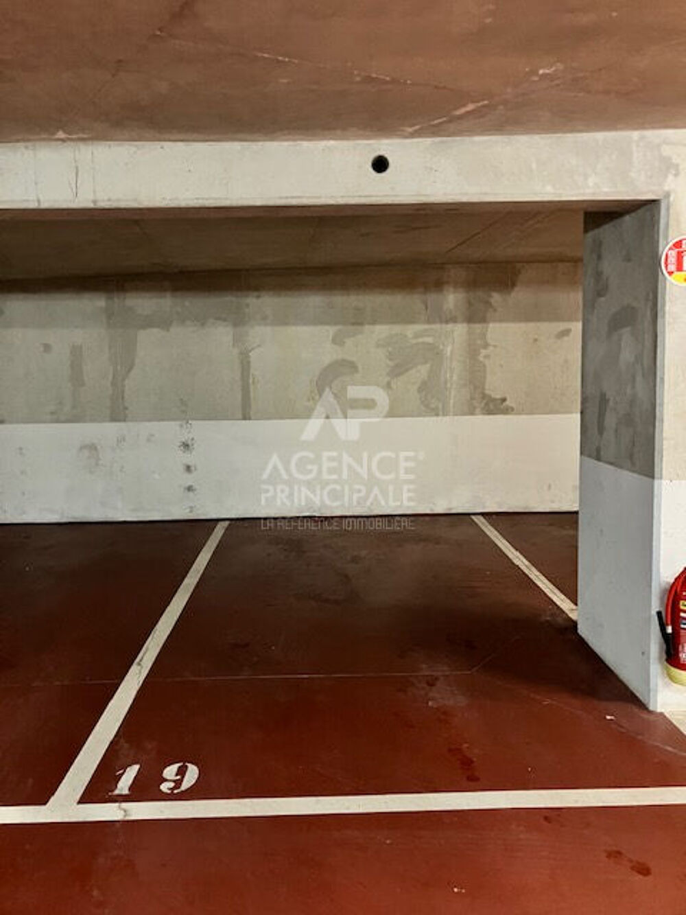 Location Parking/Garage Parking sous-sol Saint Germain En Laye Saint germain en laye