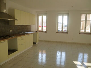  Appartement  louer 4 pices 93 m