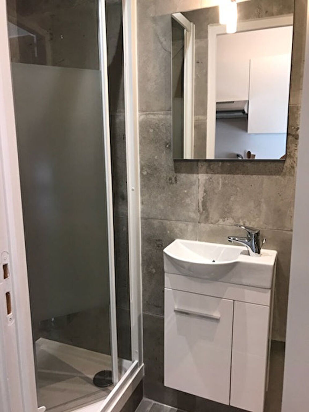 Location Appartement Appartement Paris 20 ème. Studio 11.32 m2 Paris 20