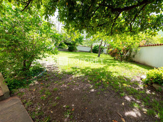  Villa � vendre 12 pi�ces 215 m�