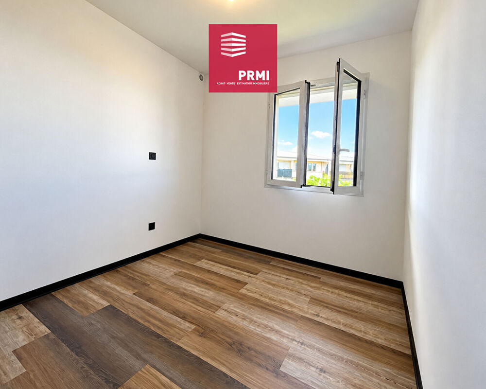 Vente Appartement Sainte-Suzanne : Appartement T3 Résidence Martin Pécheur avec 2 places de parkings Sainte suzanne