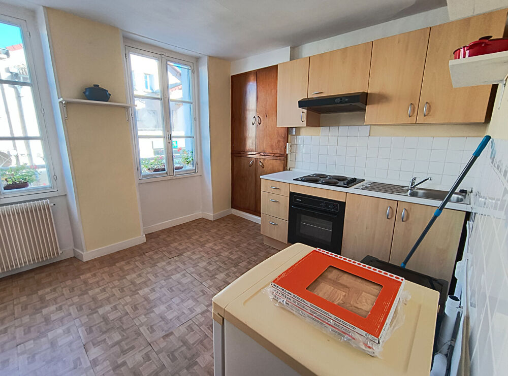 Vente Maison HAUTE-VIENNE - Bessines Sur Gartempe- Grande maison de ville de 3 appartements individual Bessines sur gartempe