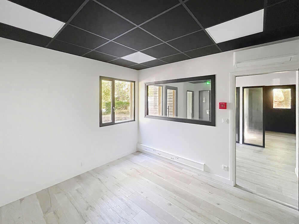  Bureaux Redon 150 m2 avec stationnement privatif Redon