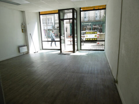 A LOUER PONTIVY BRETAGNE MORBIHAN LOCAL COMMERCIAL OU PROFESSIONNEL 715 56300 Pontivy