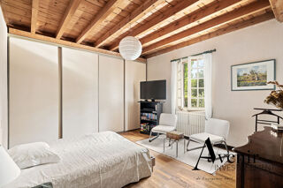  Maison  vendre 8 pices 300 m