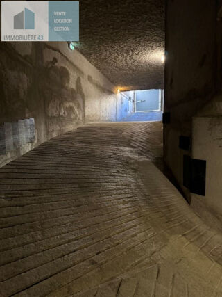  Parking / Garage � louer 