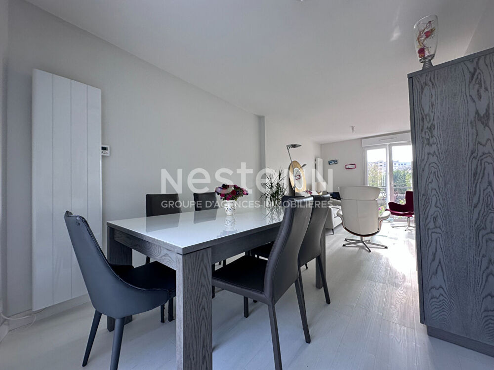 Vente Maison A vendre à Vannes centre-ville maison rénovée environ 80m² 3 chambres et 2 places de stationnement Vannes